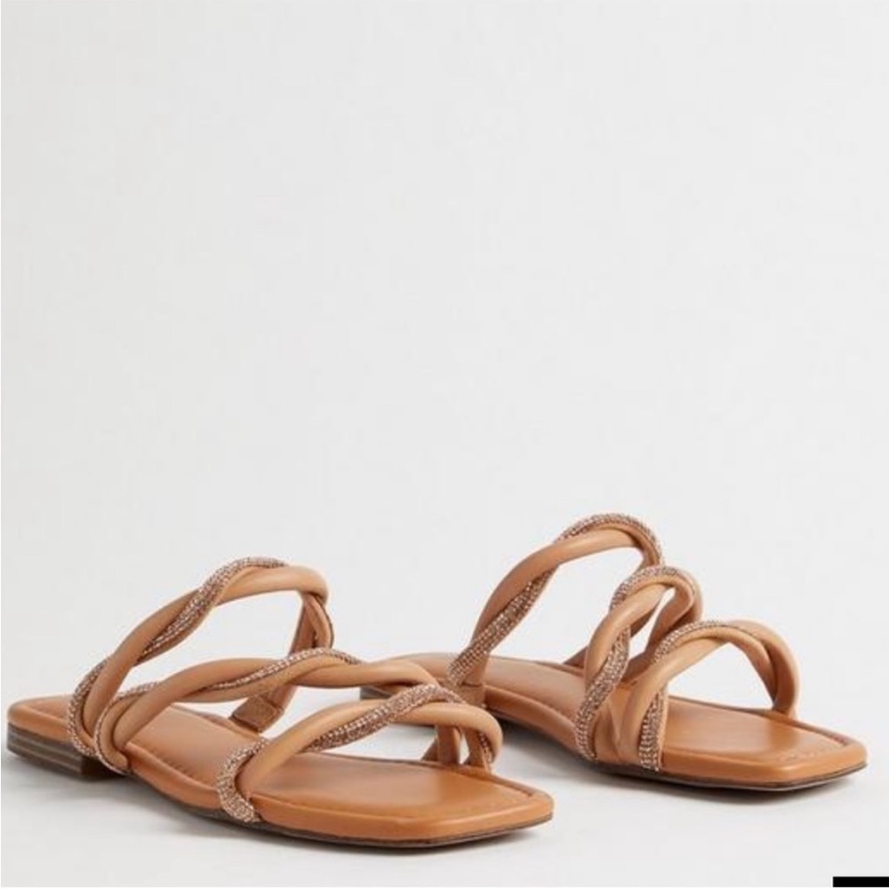 Torrid Embellished Twist-Strap Slides NWT Size 9(WW)